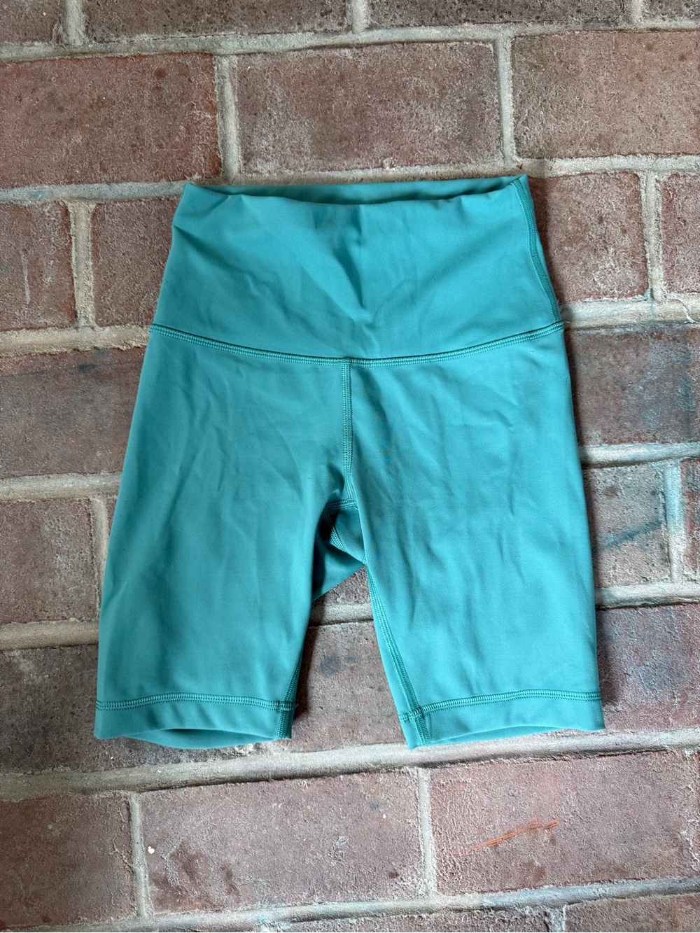 Lululemon Wunder Train- High-Rise Shorts 6” – Size 4 – Teal